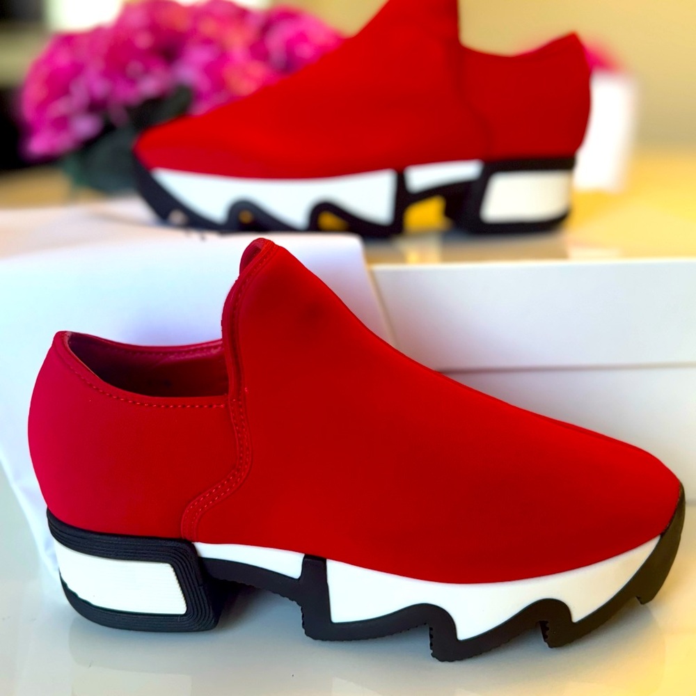 iRi | Size 38.5 (US 8.5–9) | Red Neoprene | Chunky Zigzag Sole Platform Sneakers